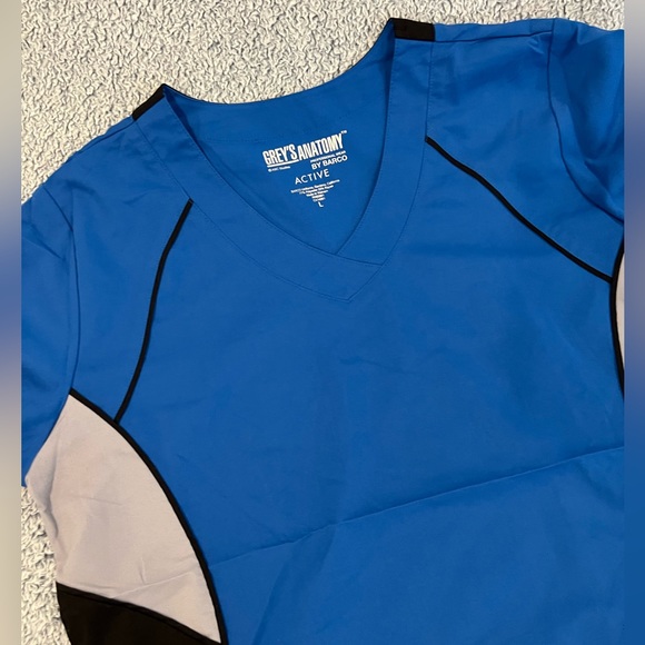 Scrub tops: Grey’s Anatomy, blue and teal, size large - Picture 2 of 5